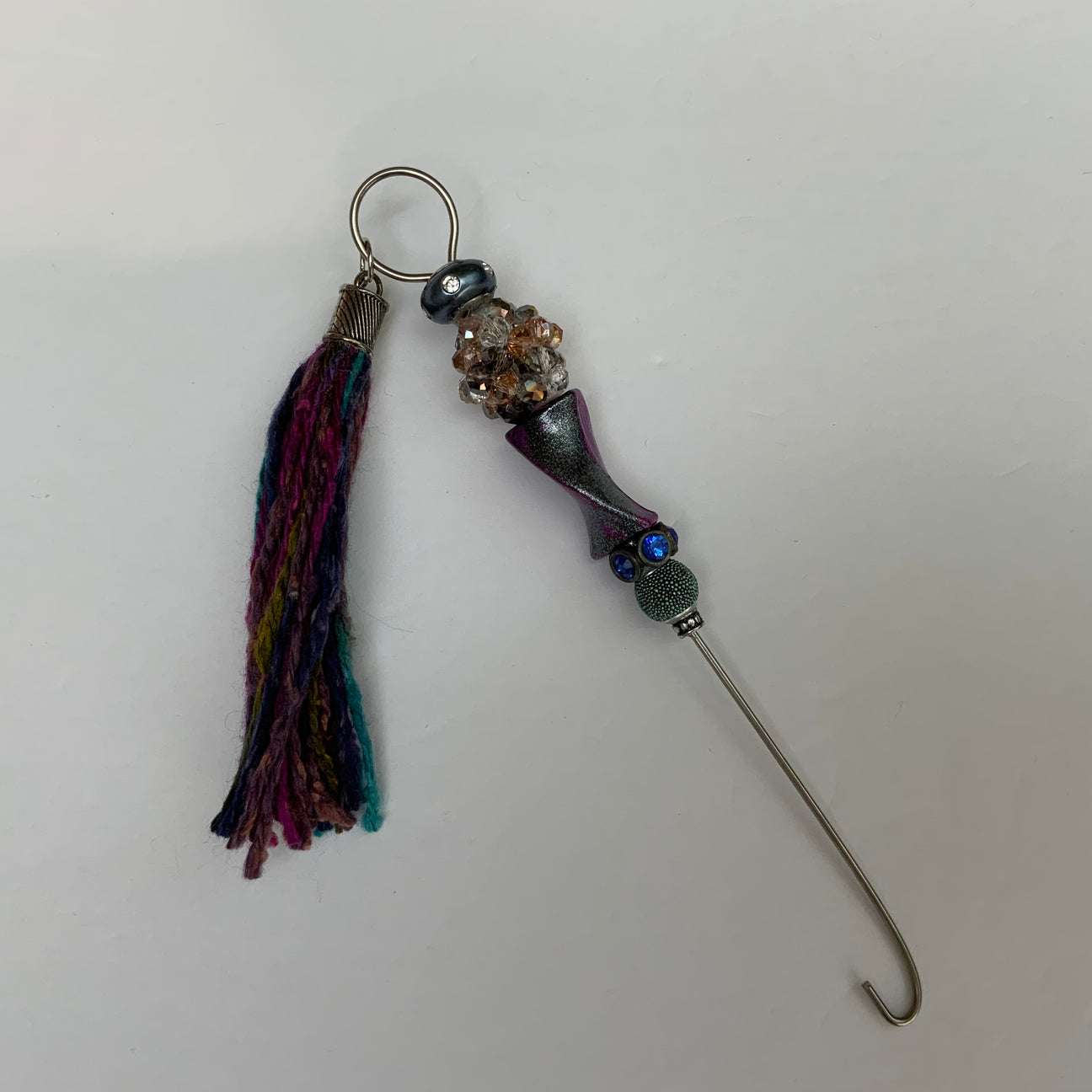 Beaded Orifice Hooks